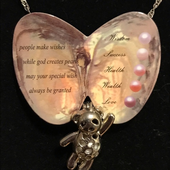 Bear pendant with white pearl - Picture 3 of 5